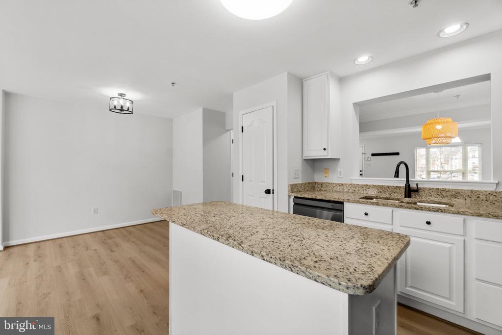 2049 Buell Dr