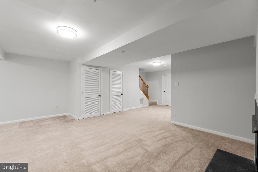 2049 Buell Dr