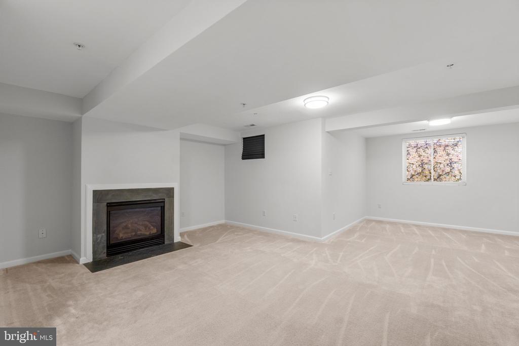 2049 Buell Dr