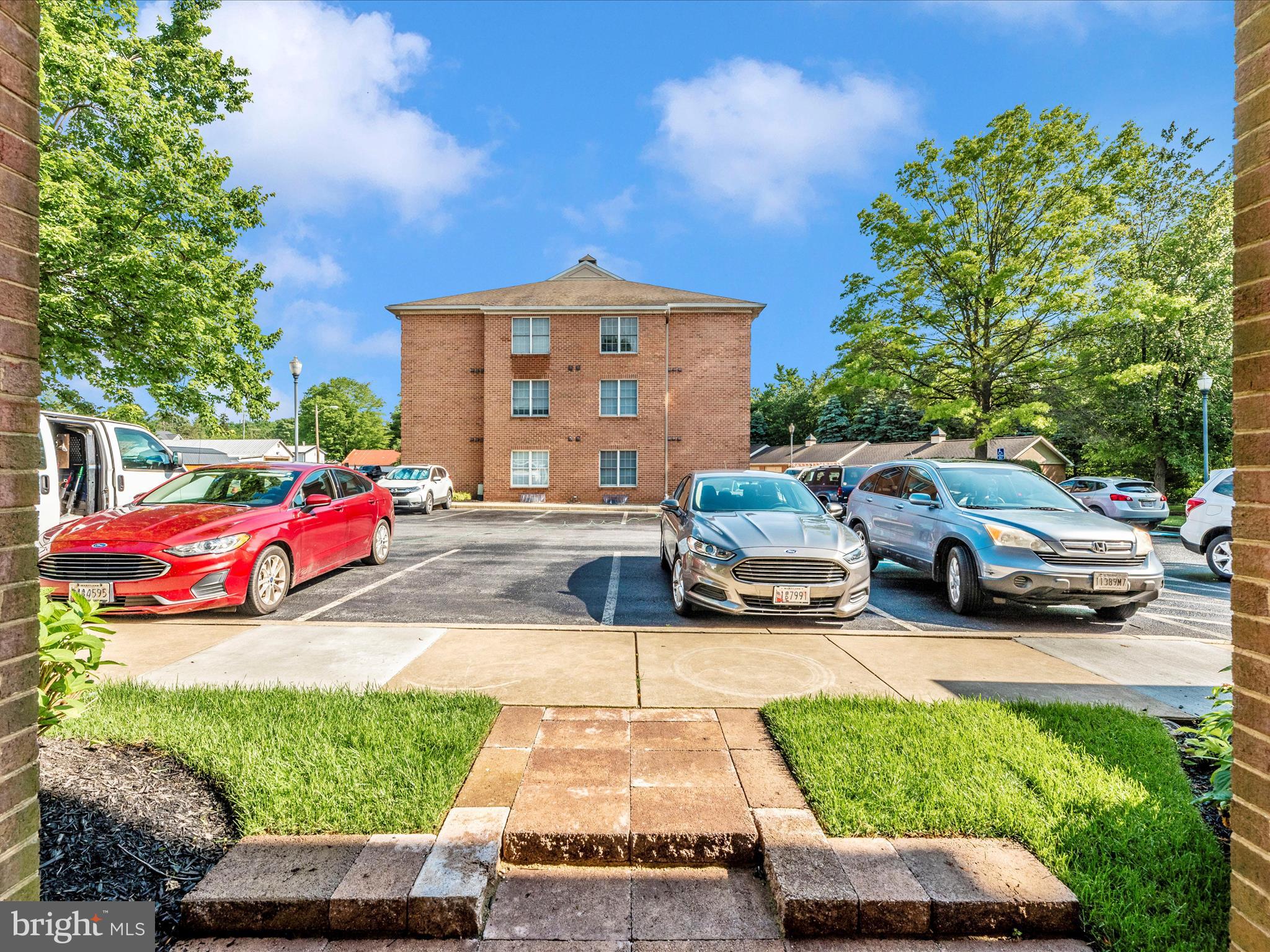 11 ROSEWOOD COURT 101
