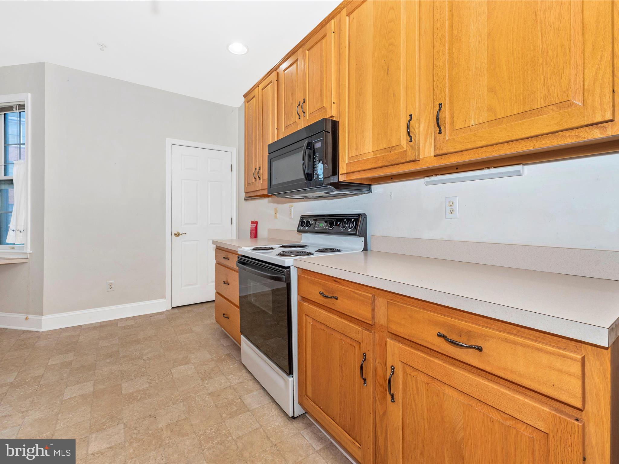 11 ROSEWOOD COURT 101