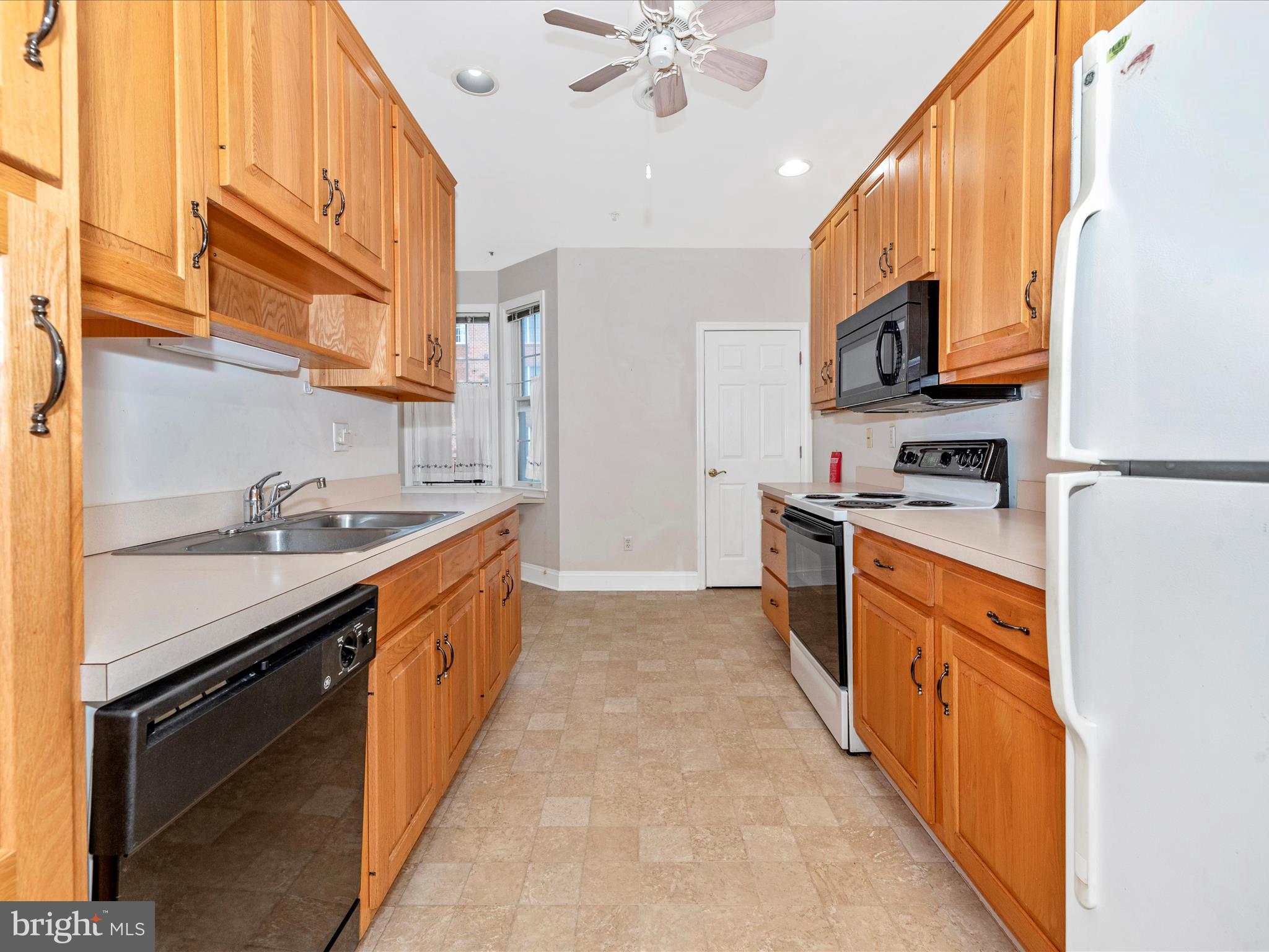 11 ROSEWOOD COURT 101