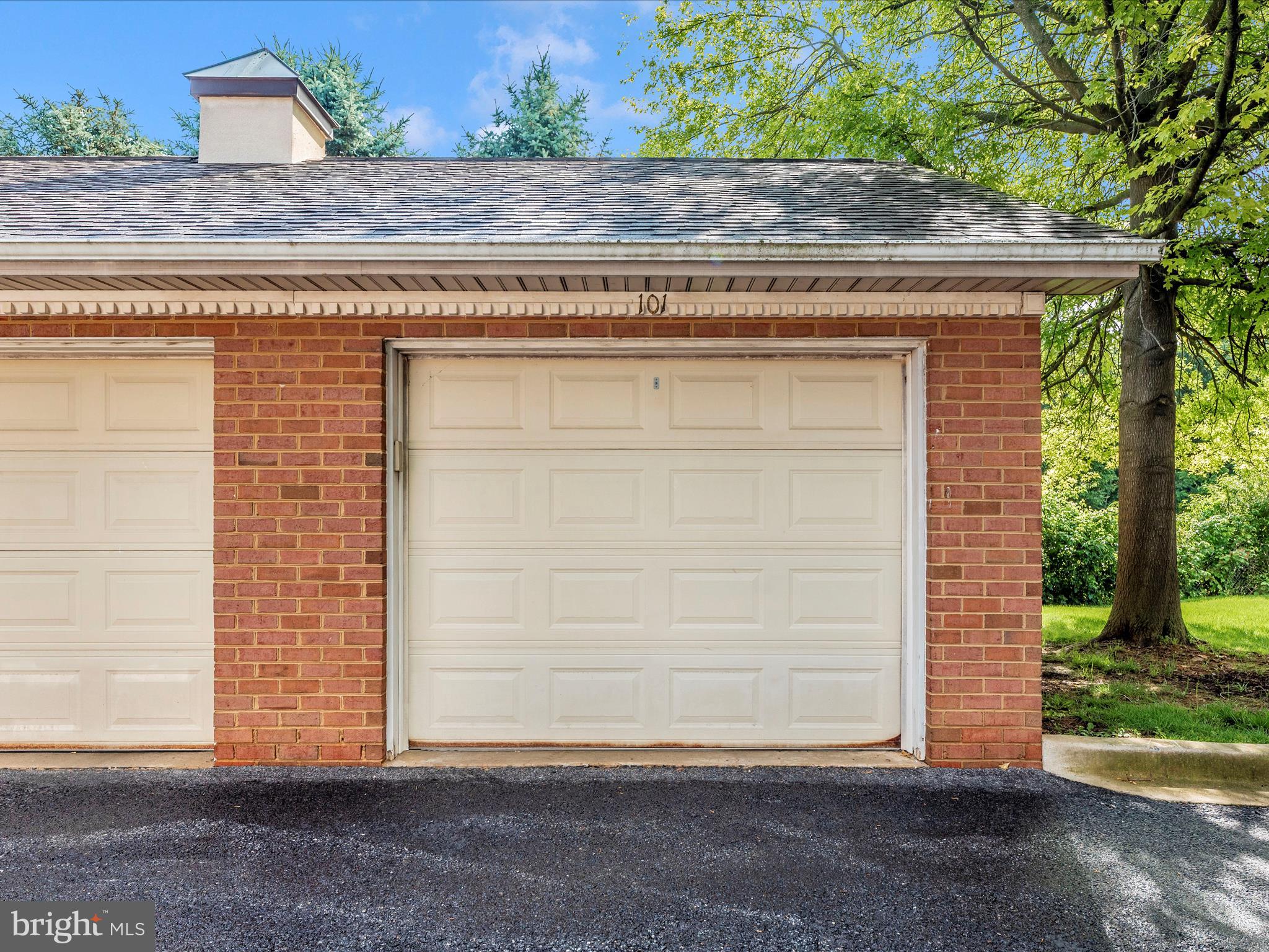 11 ROSEWOOD COURT 101