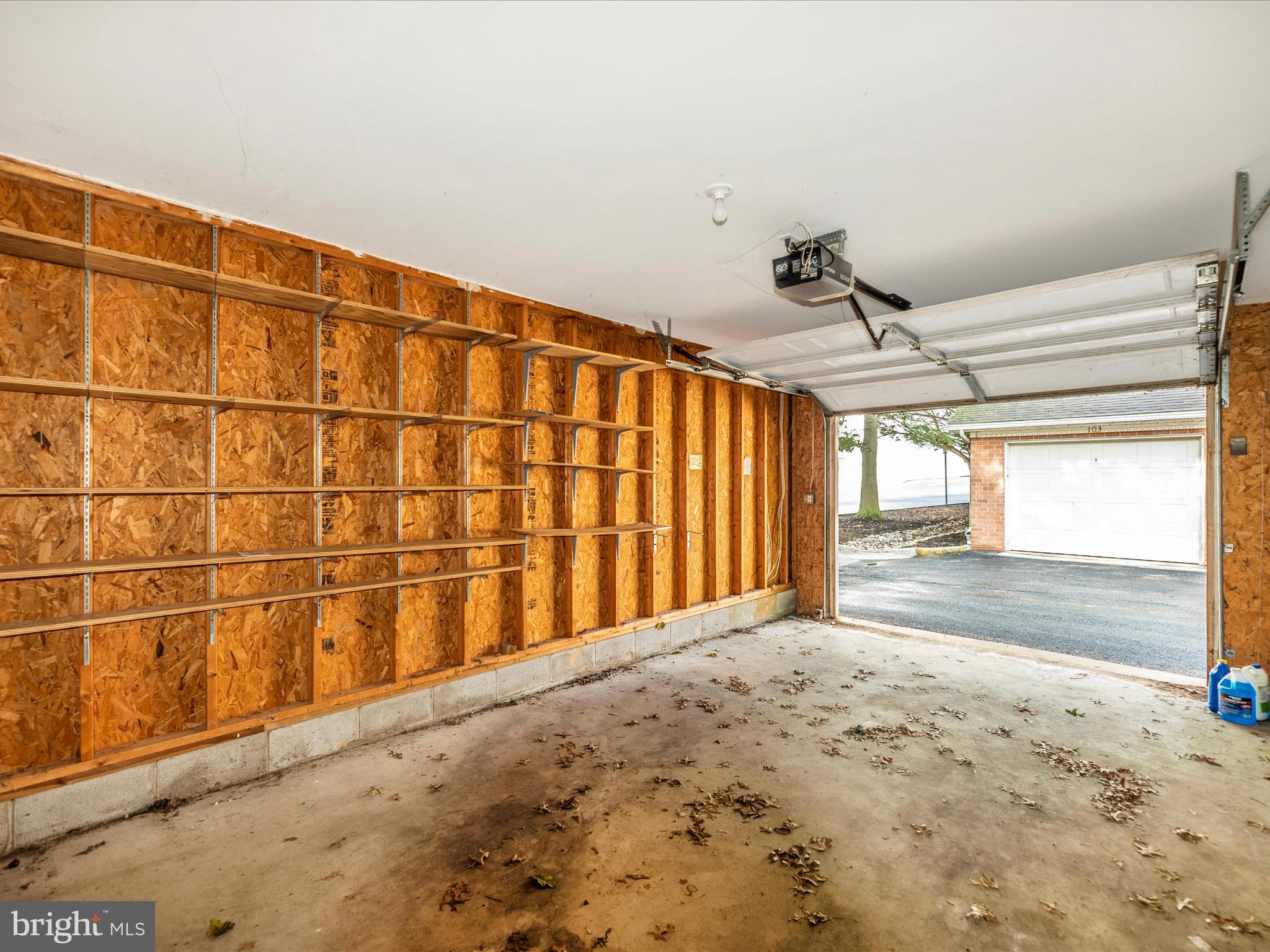 11 ROSEWOOD COURT 101