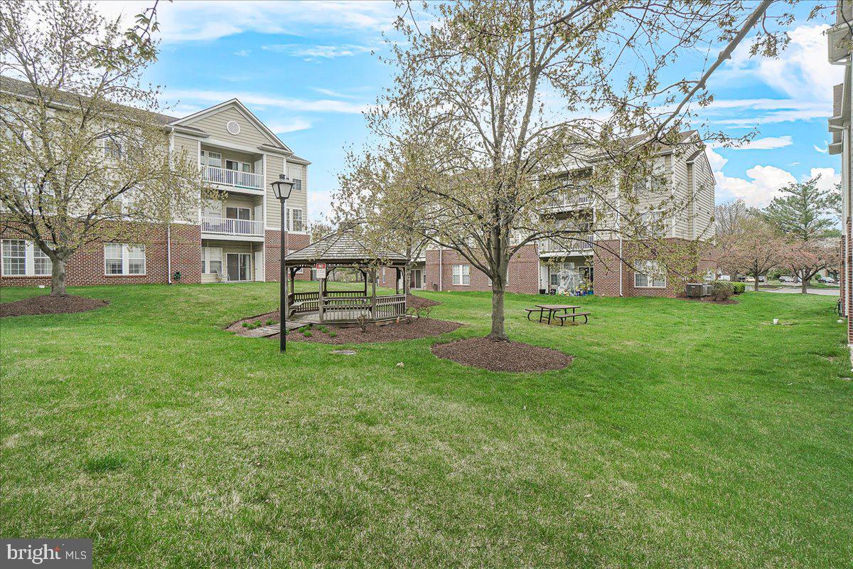 8207 Blue Heron Dr #3b