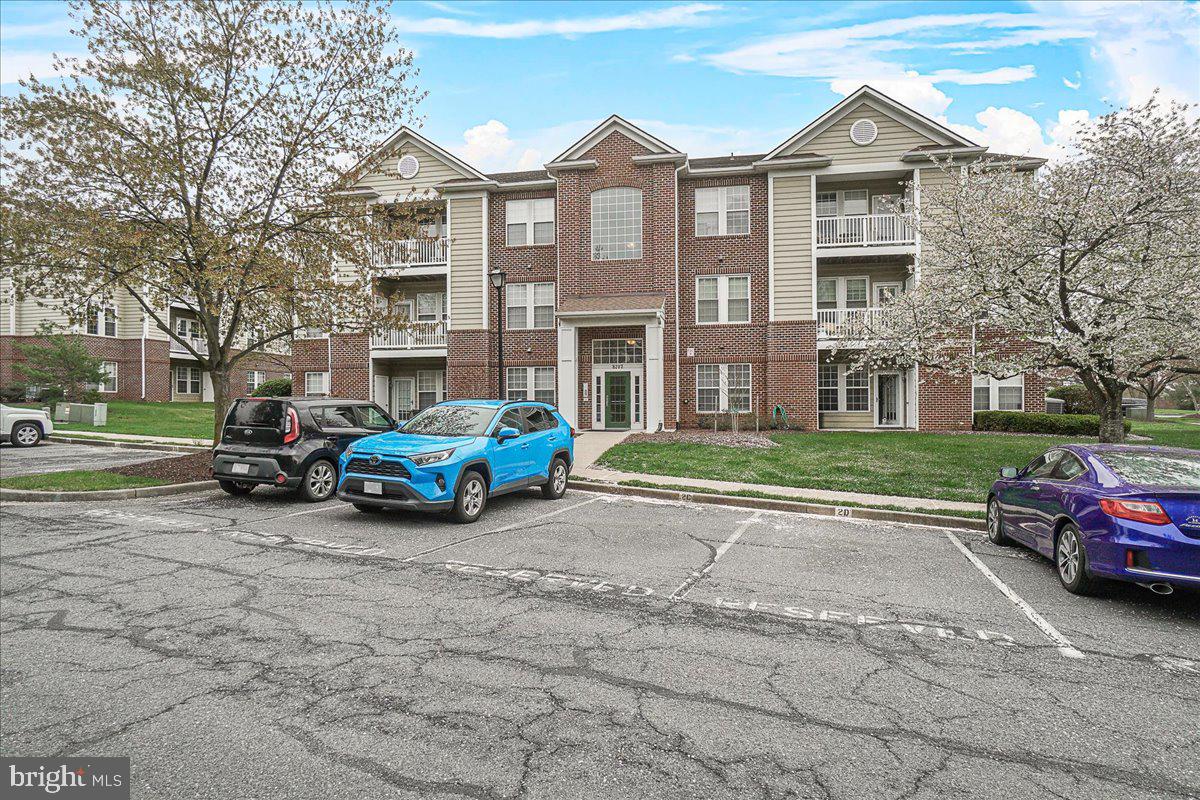 8207 Blue Heron Dr #3b