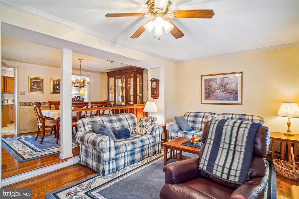 8020 Hollow Reed Ct