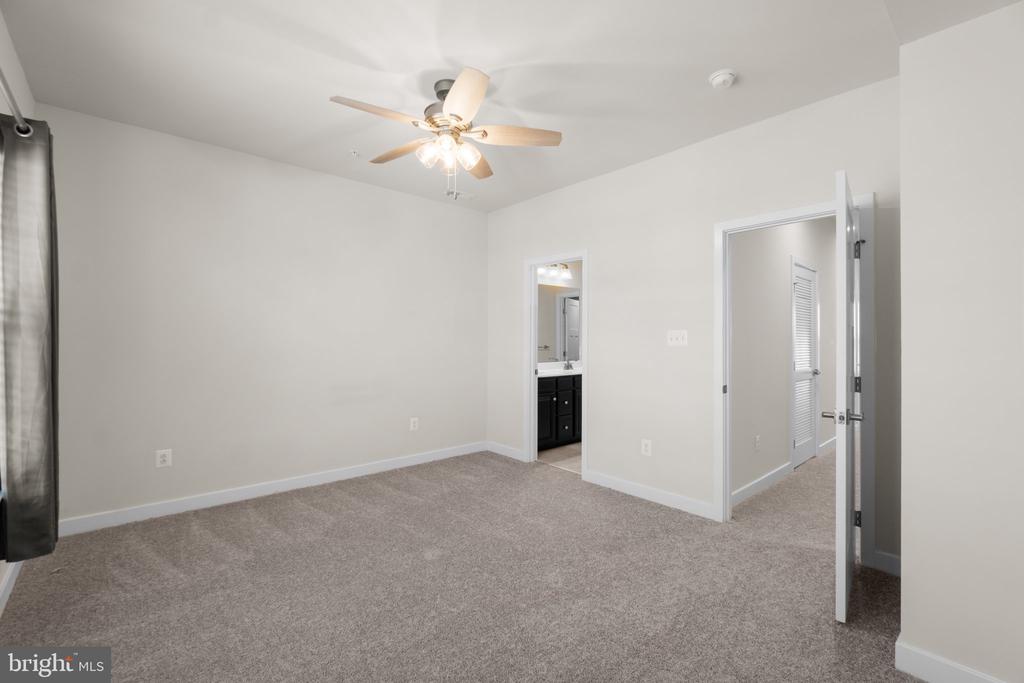 5278 Black Locust Dr