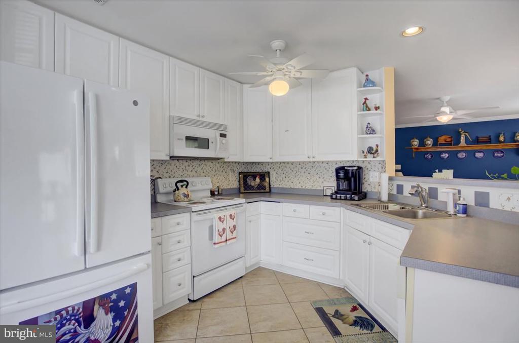 2100 YATES DRIVE 6 1A