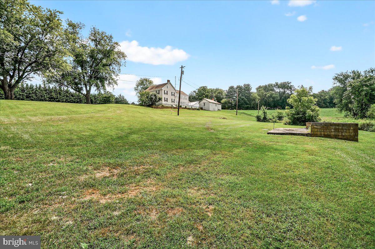 8602 Hollow Rd