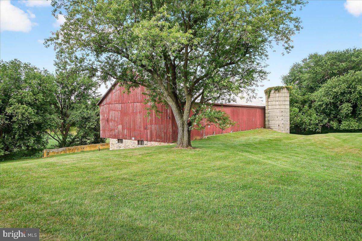 8602 Hollow Rd