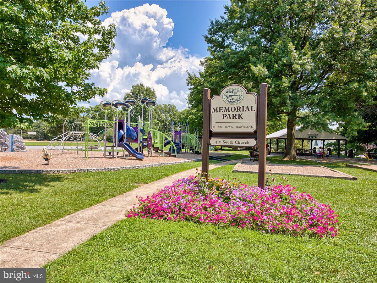 8602 Hollow Rd