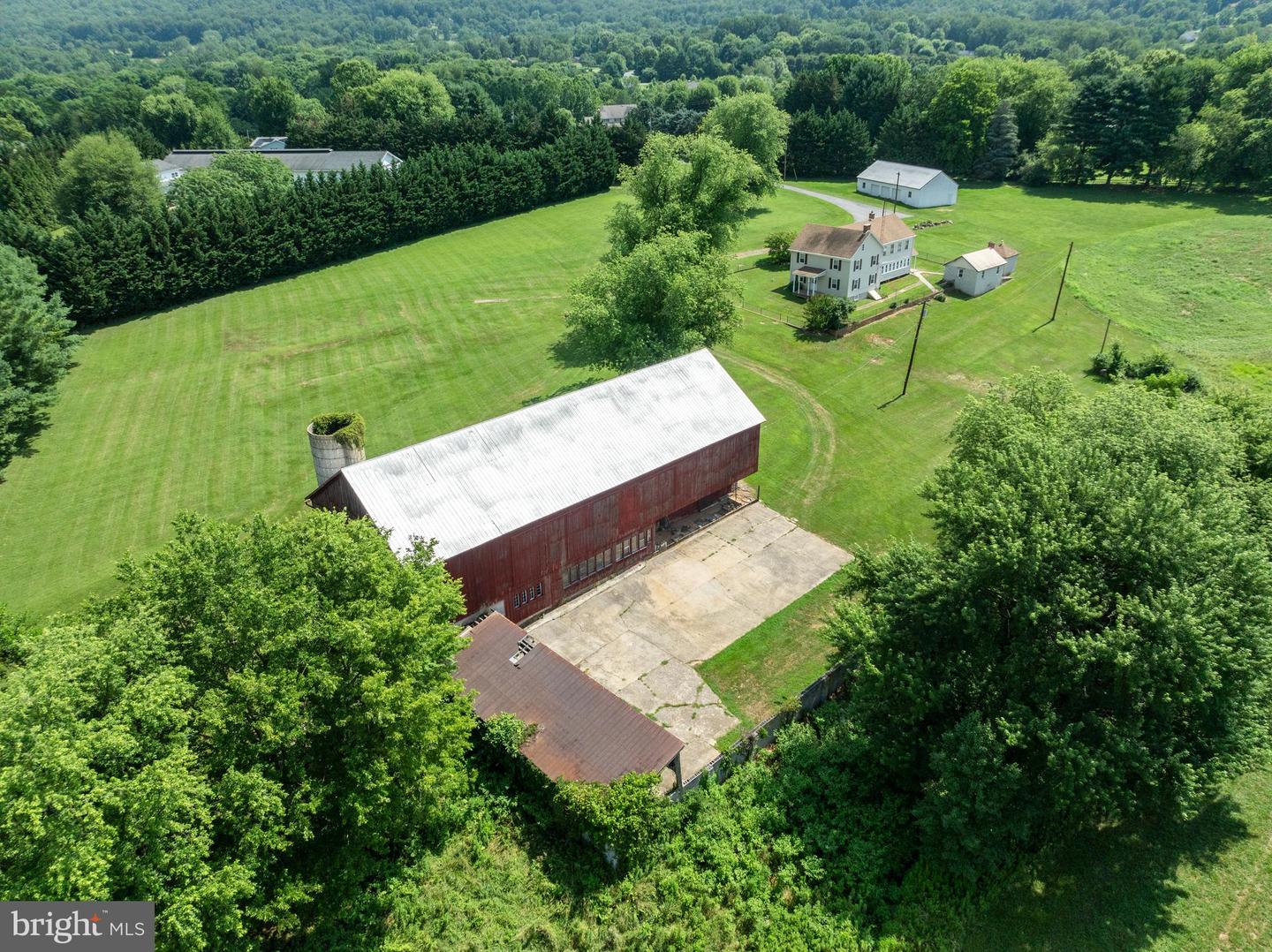 8602 Hollow Rd