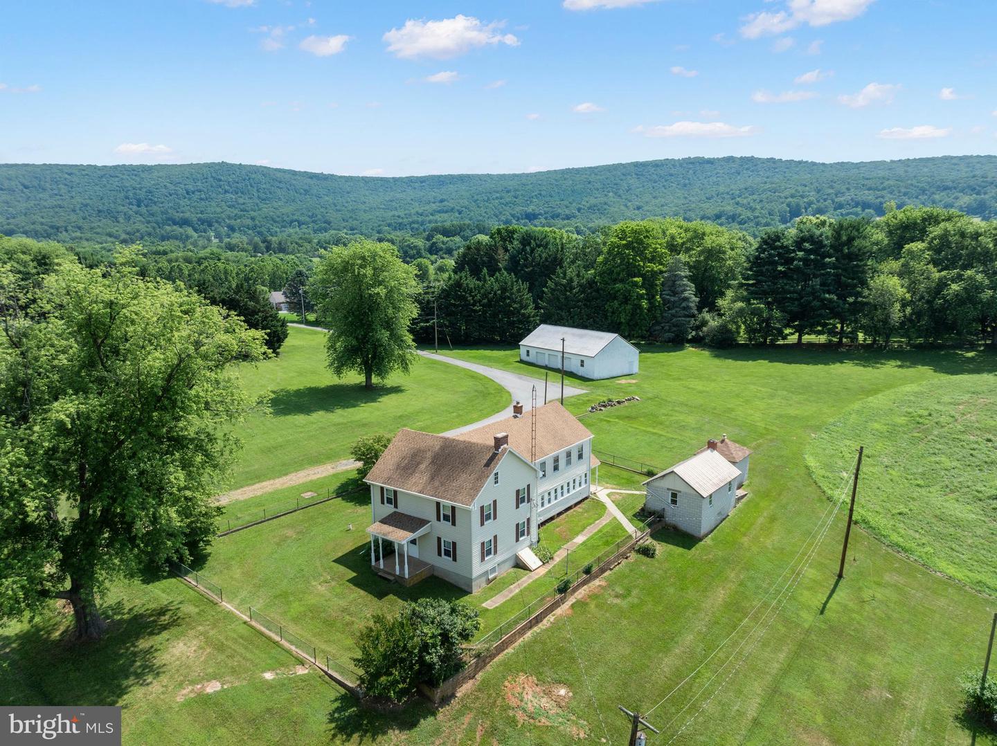 8602 Hollow Rd