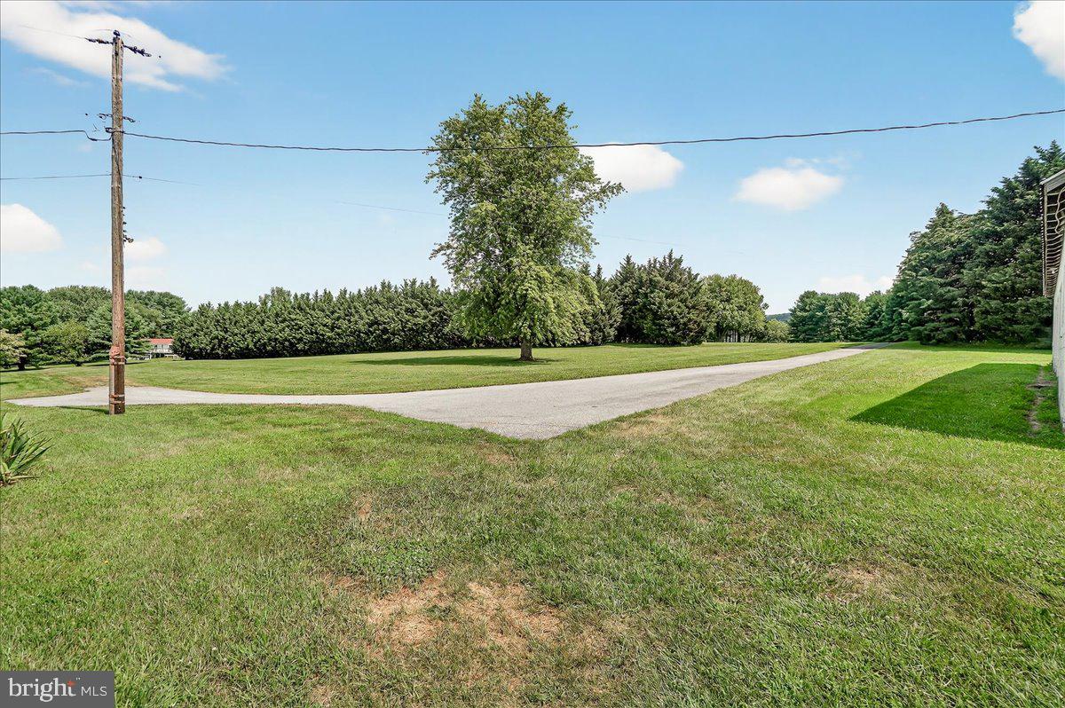 8602 Hollow Rd