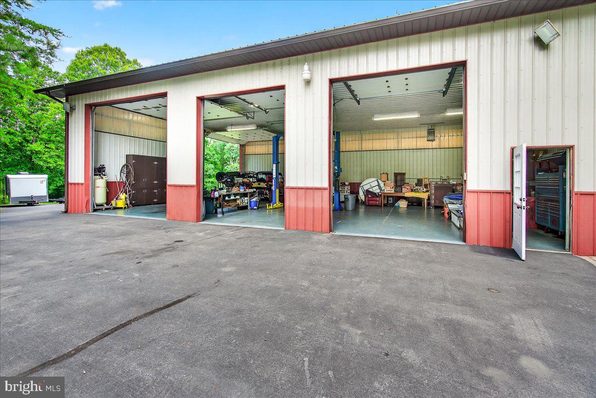 8418 Peters Rd