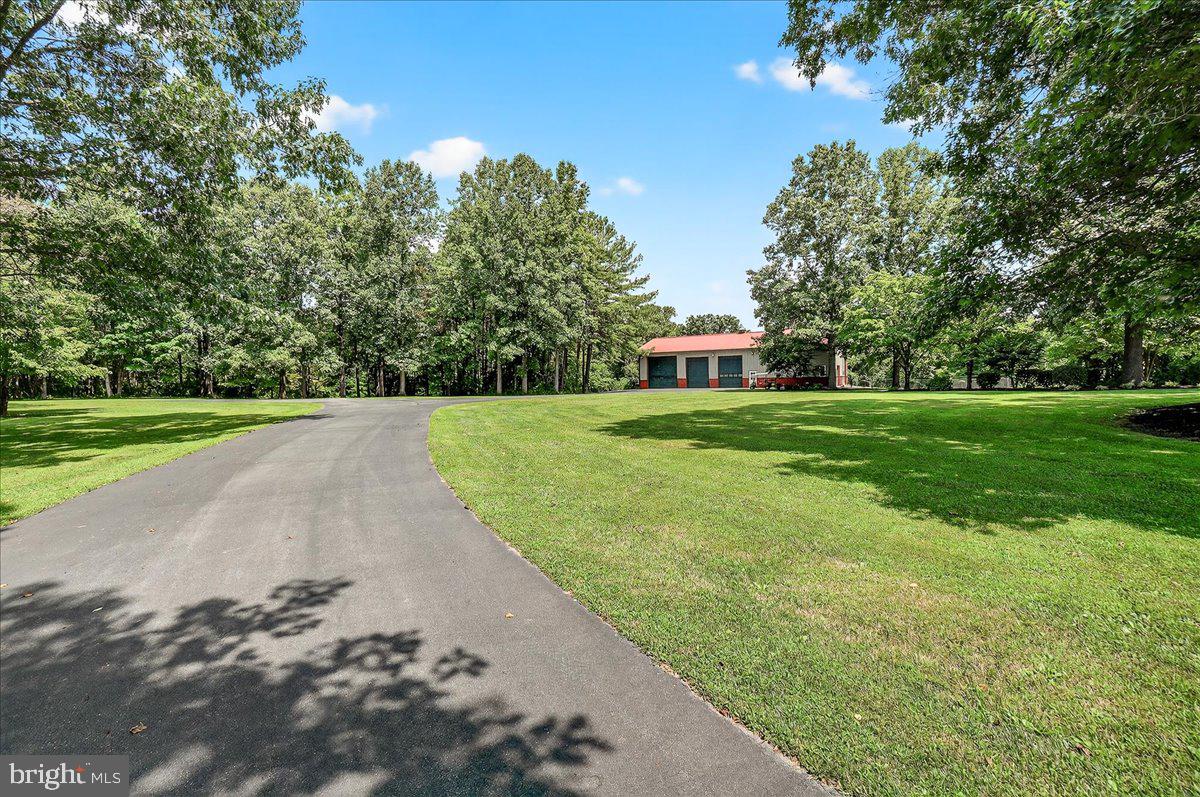 8418 Peters Rd