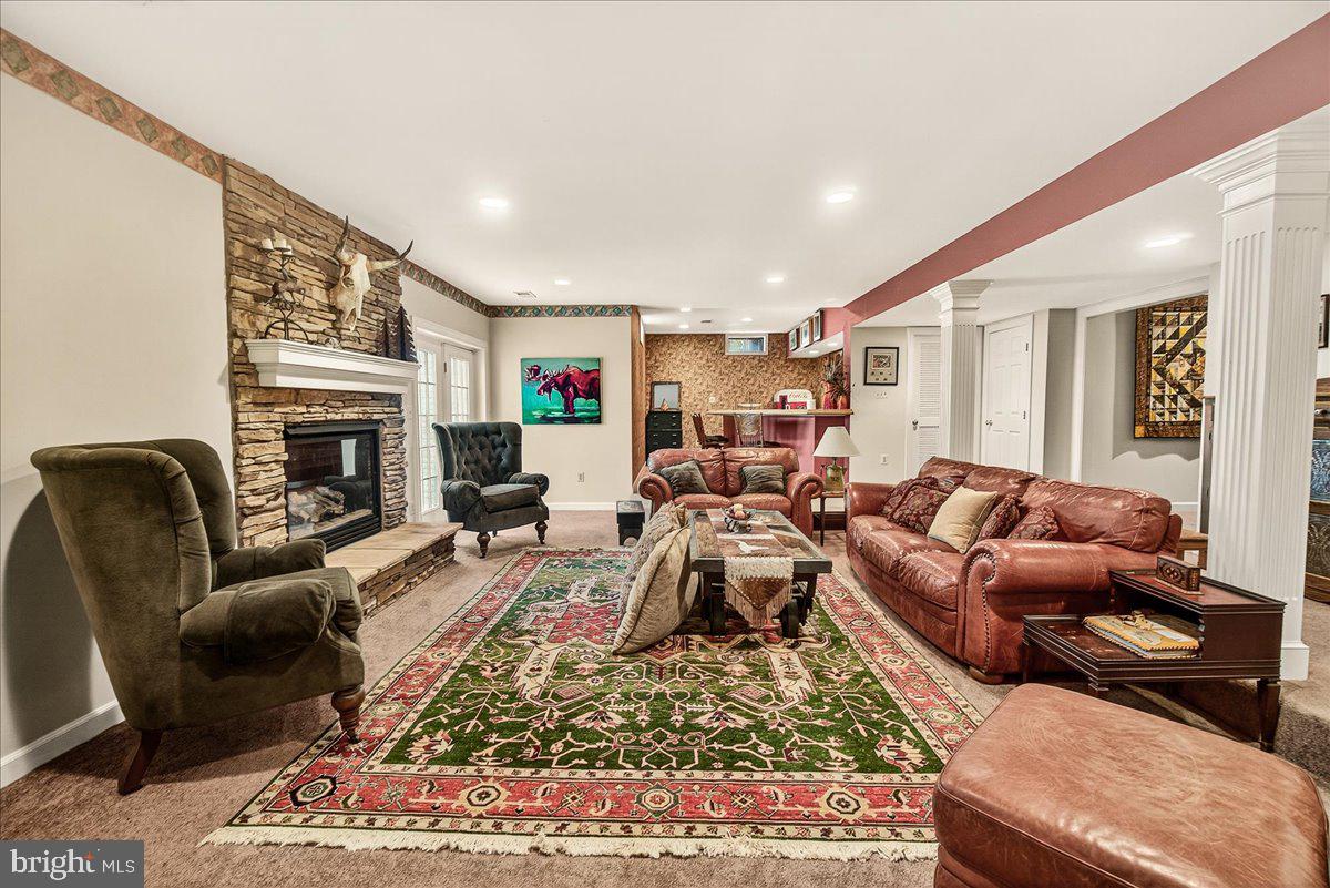 8418 Peters Rd
