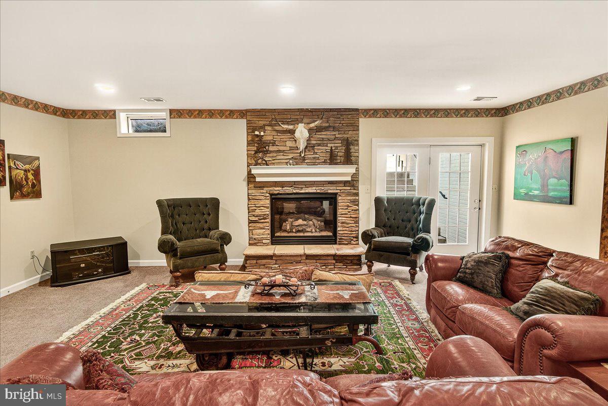 8418 Peters Rd