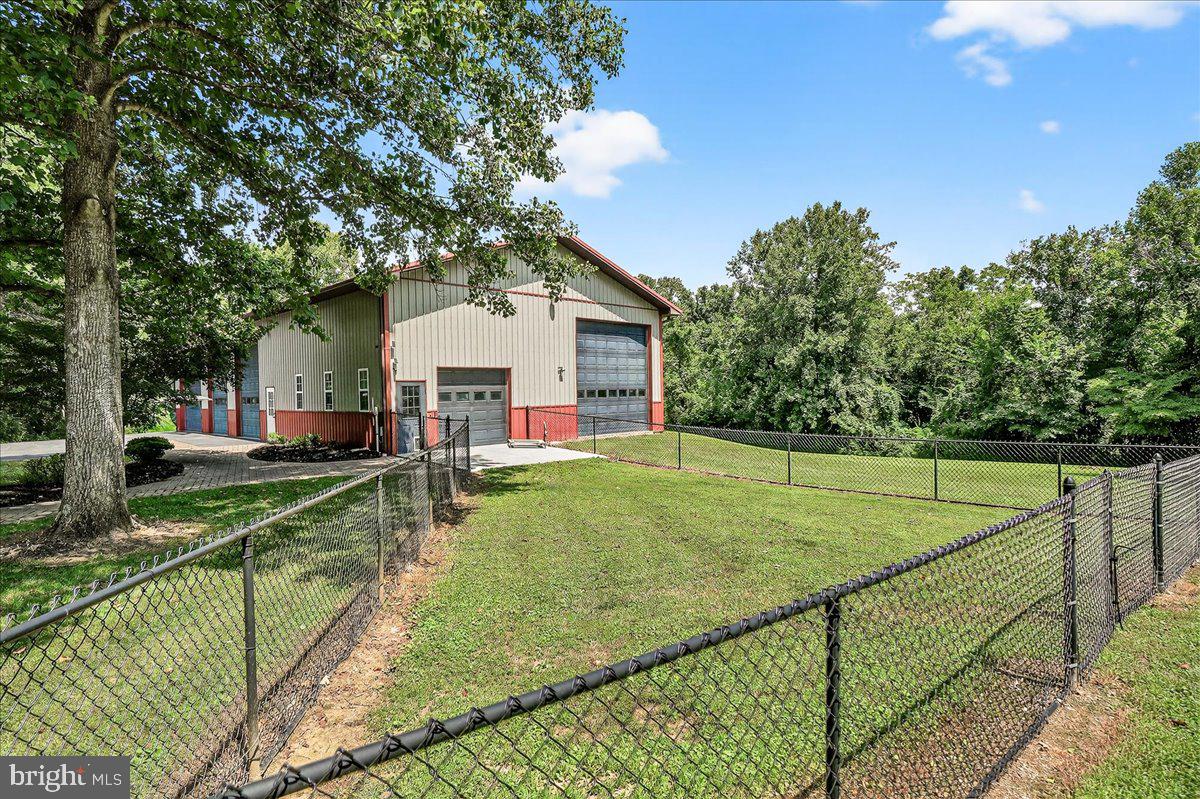 8418 Peters Rd