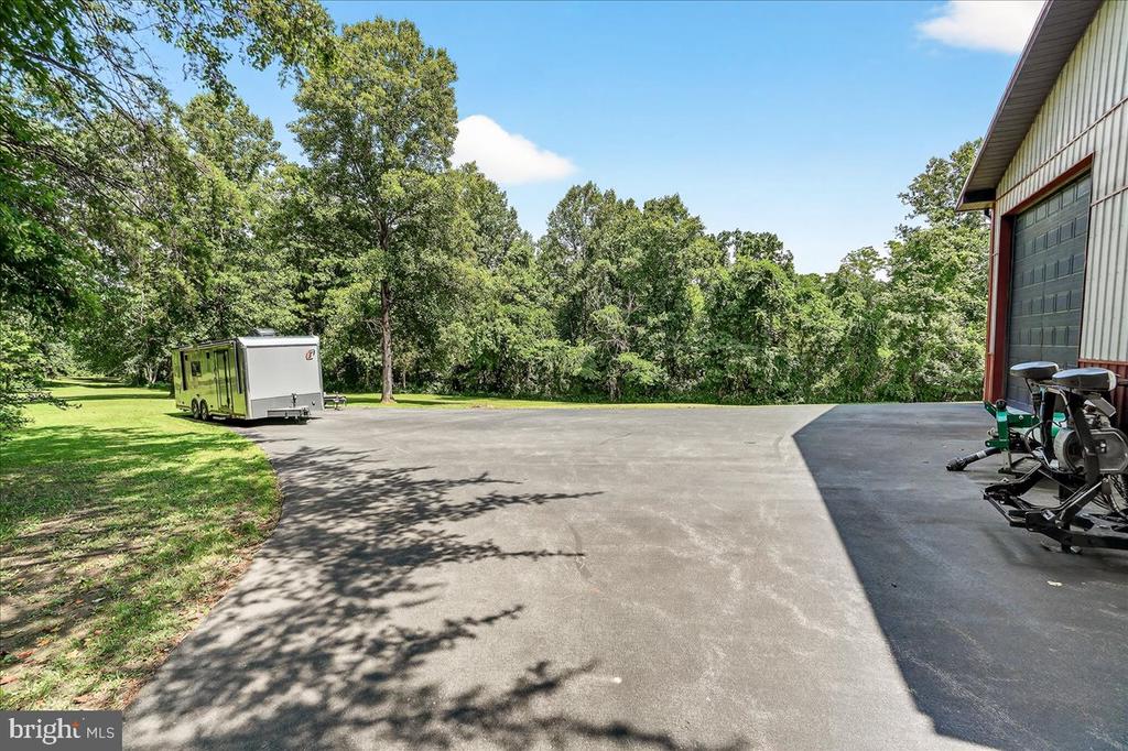 8418 Peters Rd