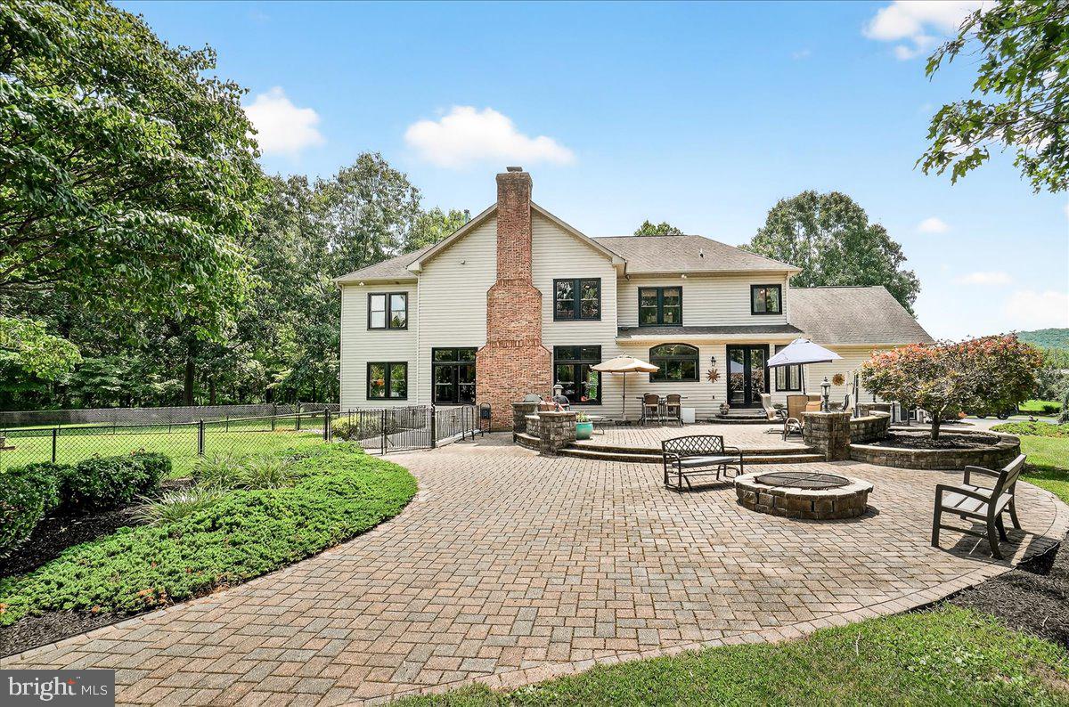 8418 Peters Rd