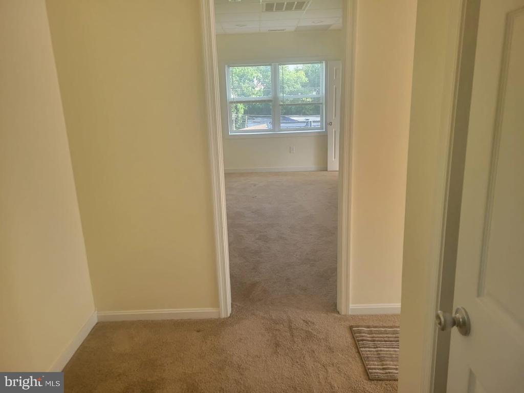 405 W MAIN ST