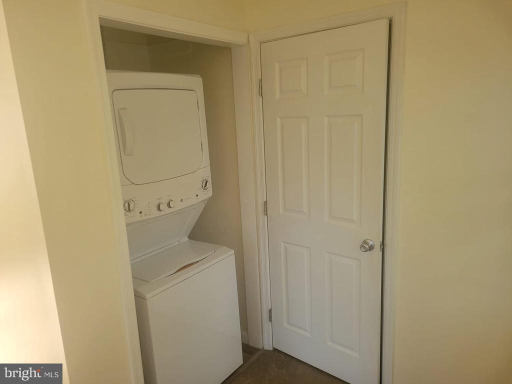 405 W MAIN ST