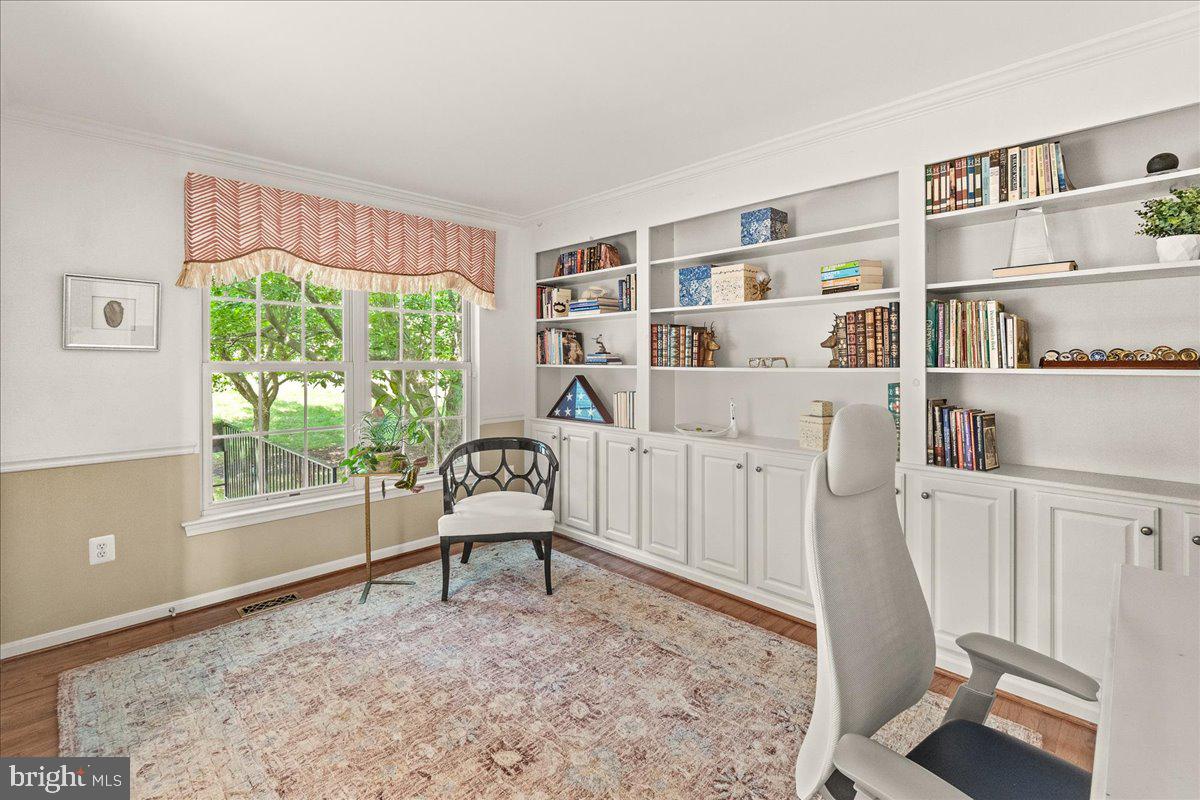 4042 Lomar