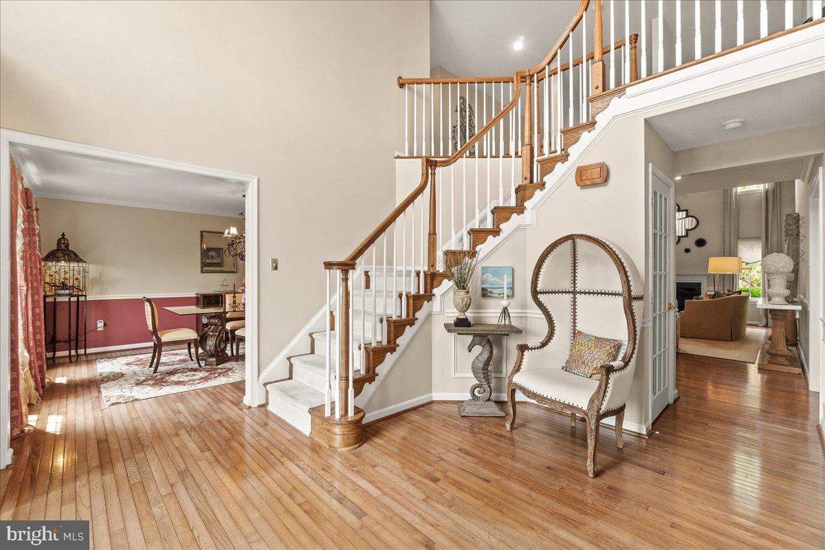 4042 Lomar