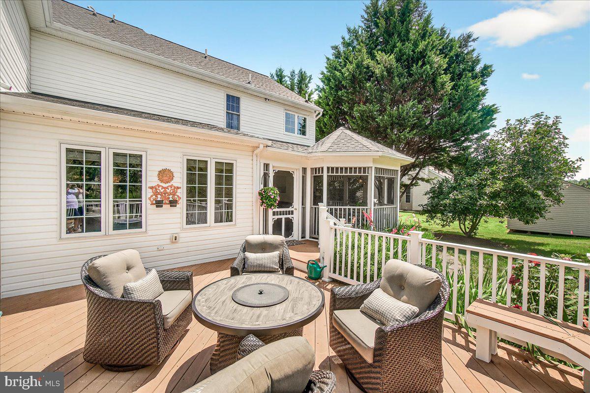 4042 Lomar