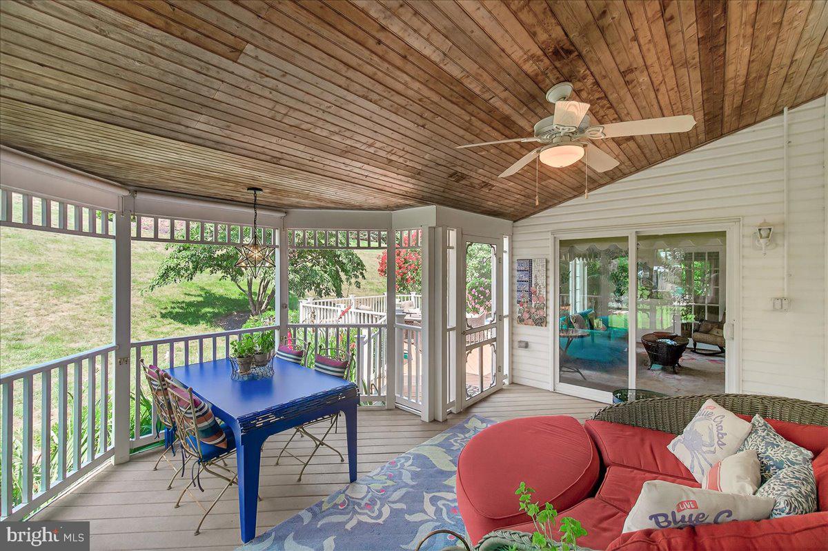4042 Lomar
