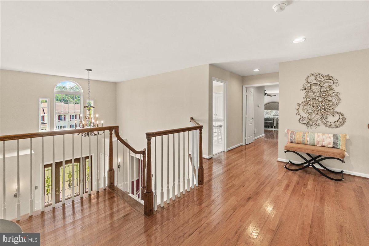 4042 Lomar
