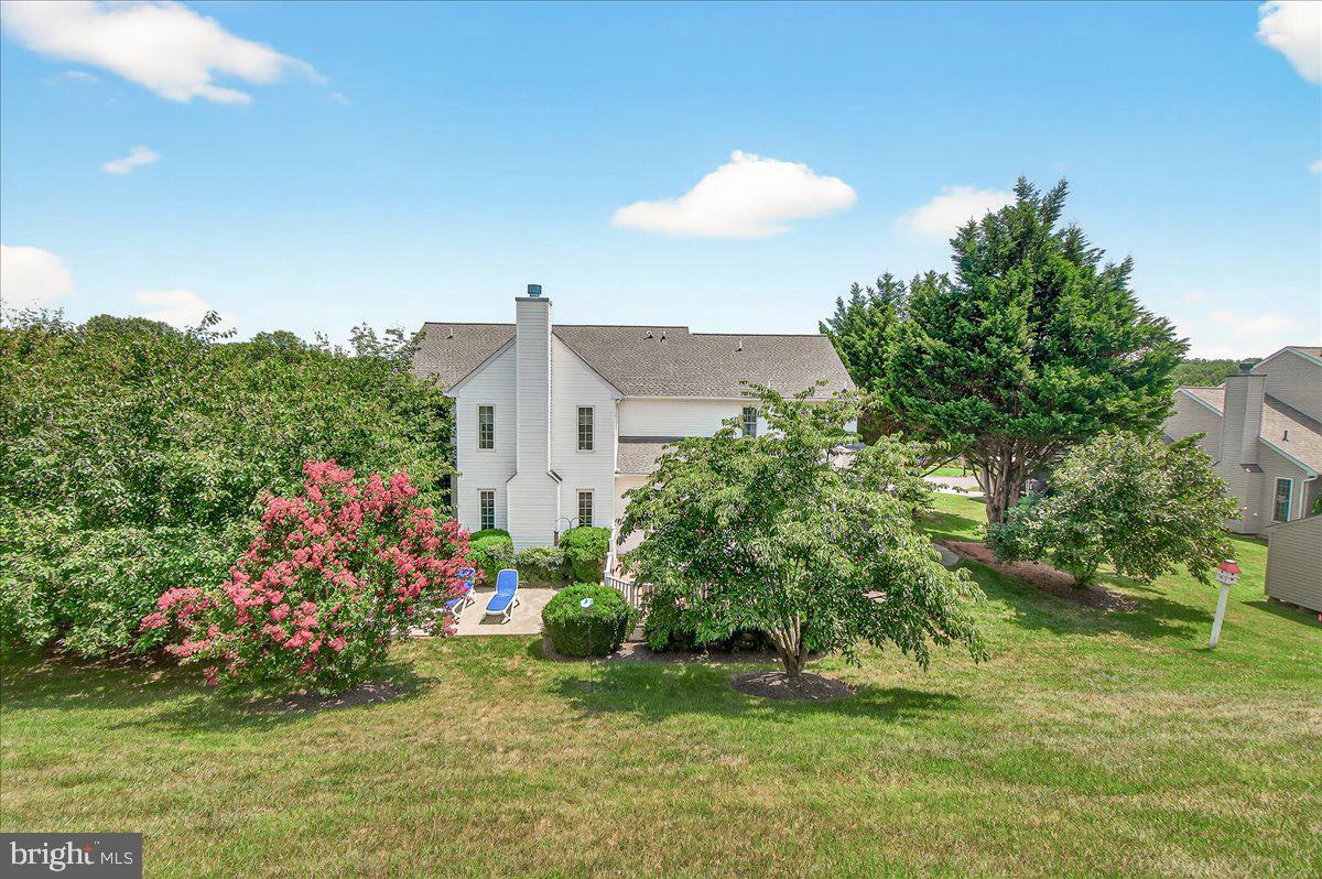 4042 Lomar