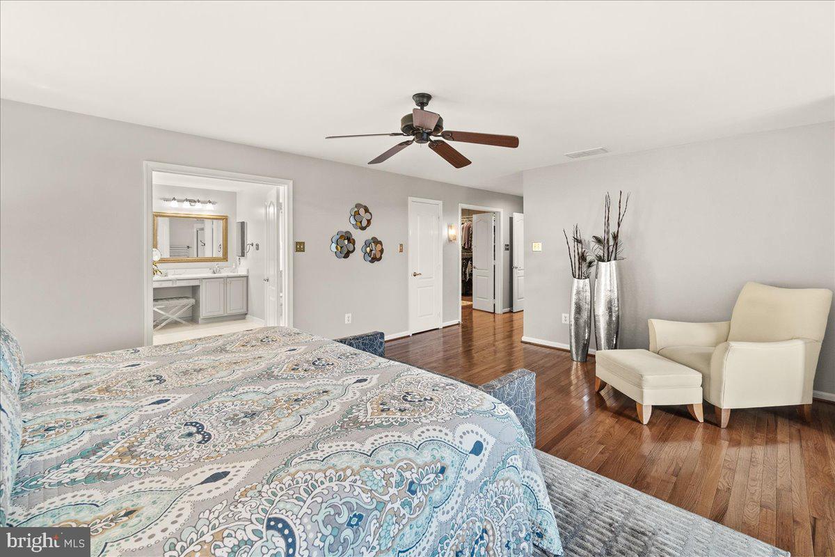 4042 Lomar
