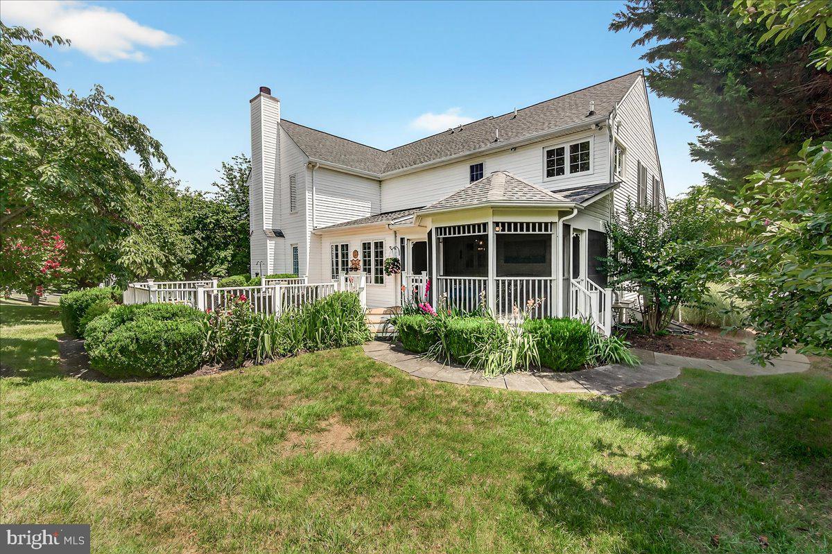 4042 Lomar