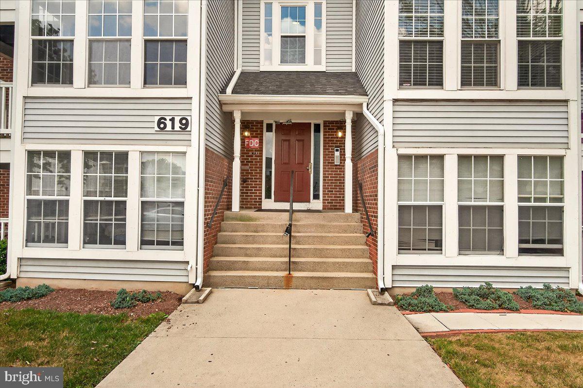 619 Himes Ave #105