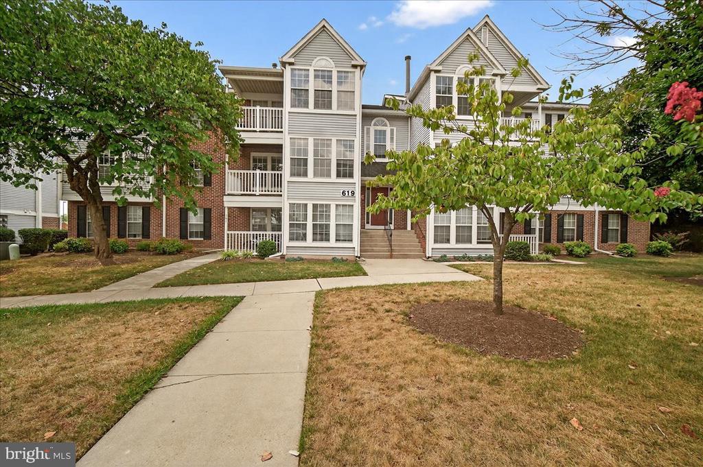619 Himes Ave #105