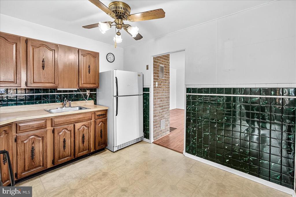 444 CARROLLTON DRIVE