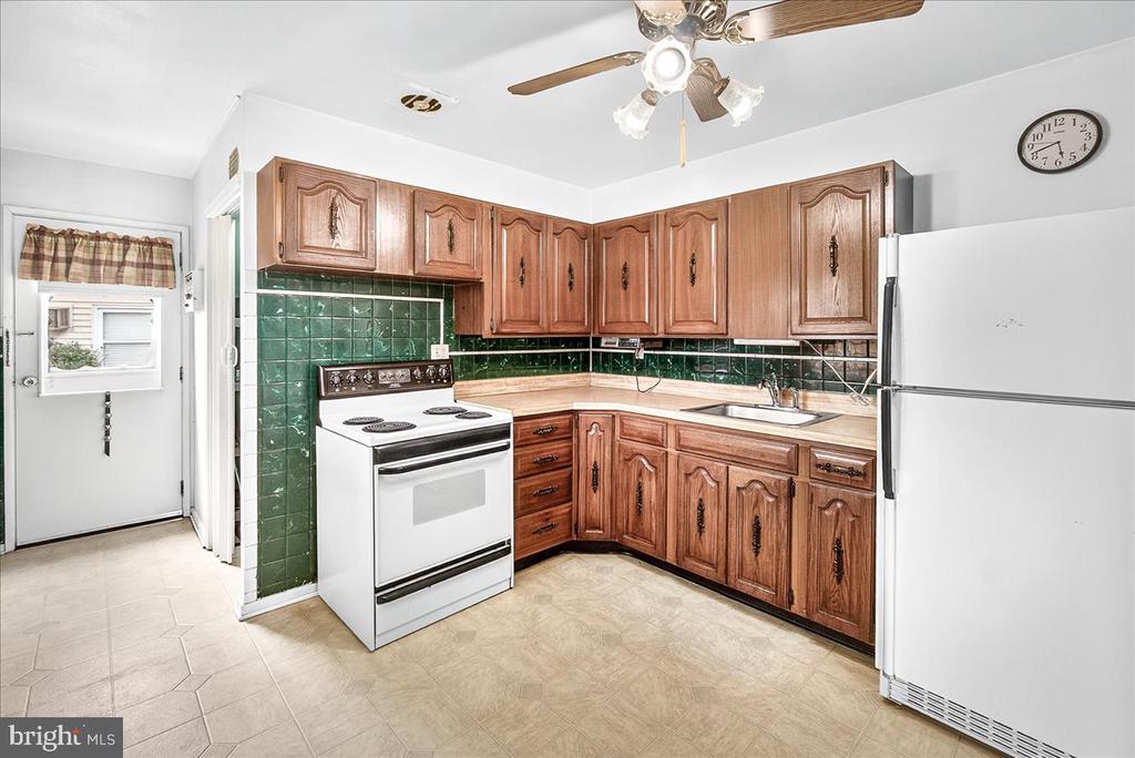 444 CARROLLTON DRIVE