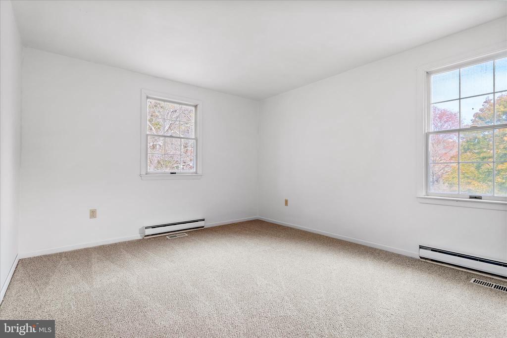 4799 MID LYNN COURT