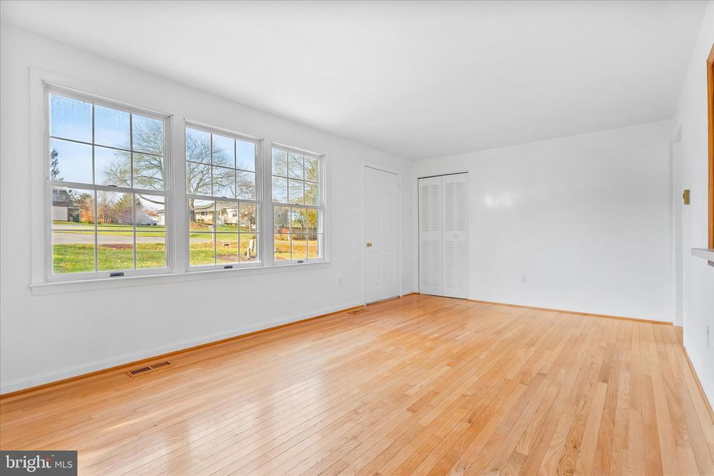 4799 MID LYNN COURT