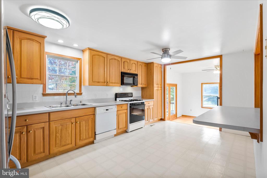 4799 MID LYNN COURT