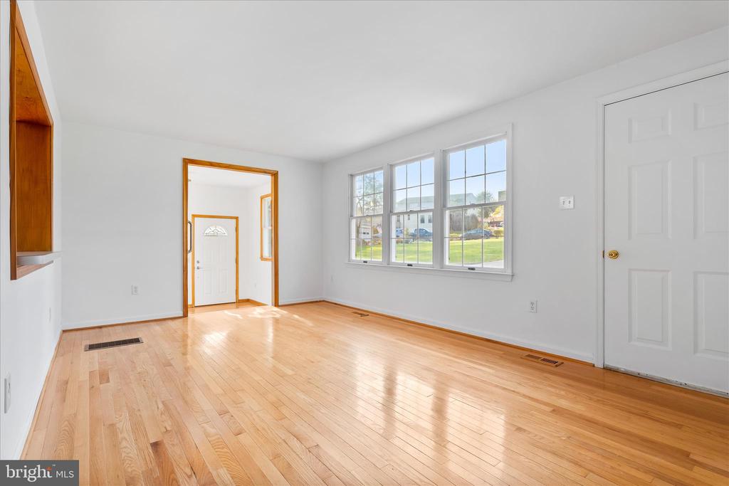 4799 MID LYNN COURT