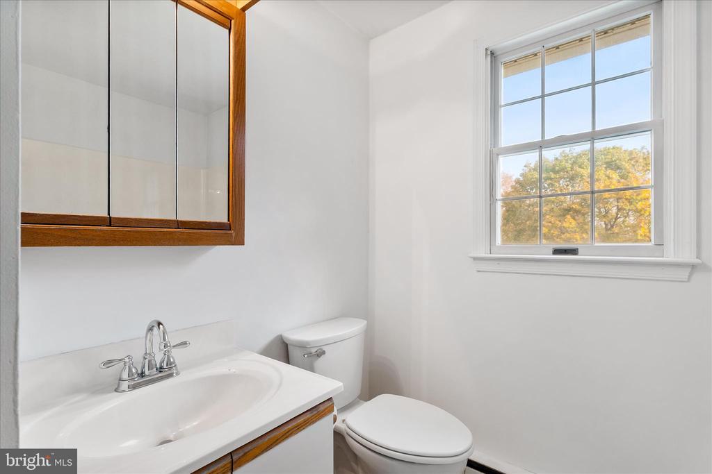 4799 MID LYNN COURT