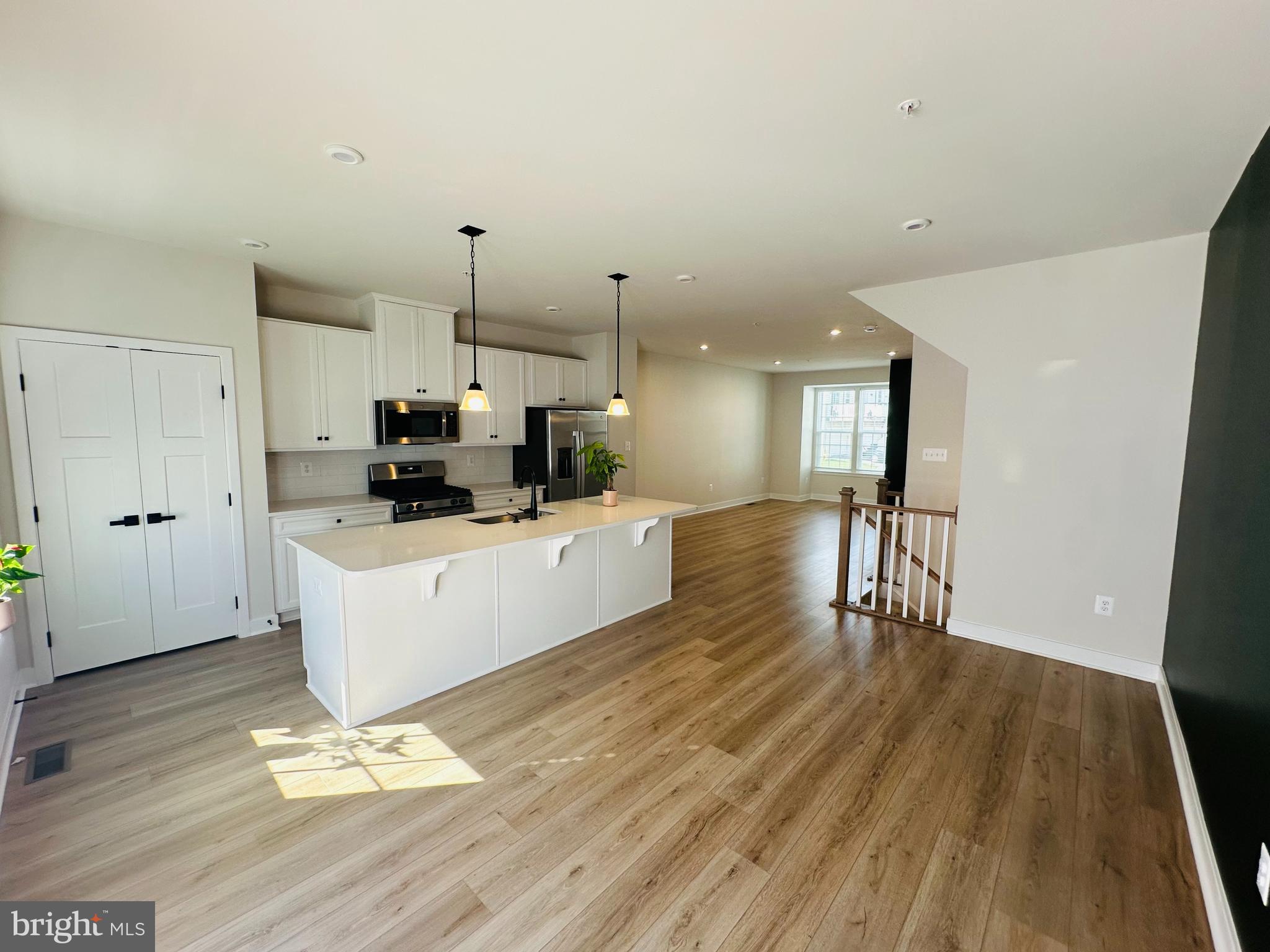 1554 WILMER PARK LANE