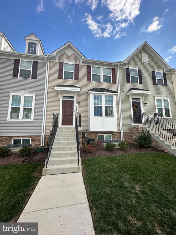1554 WILMER PARK LANE