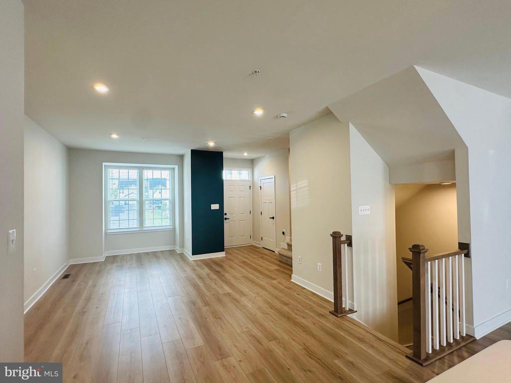 1554 WILMER PARK LANE