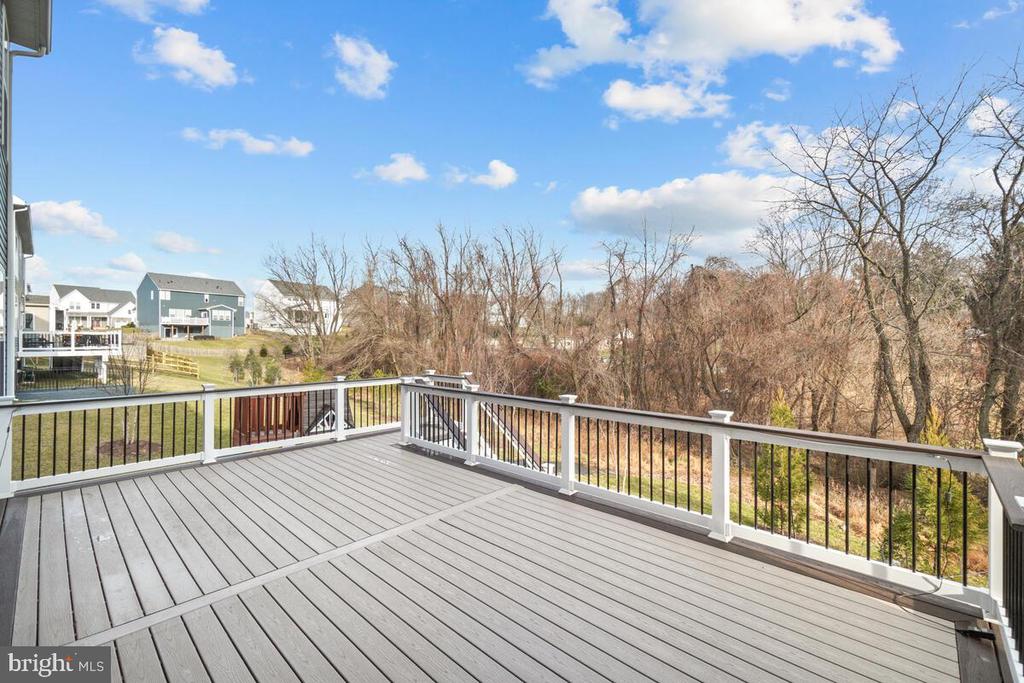 5521 HAWK RIDGE ROAD