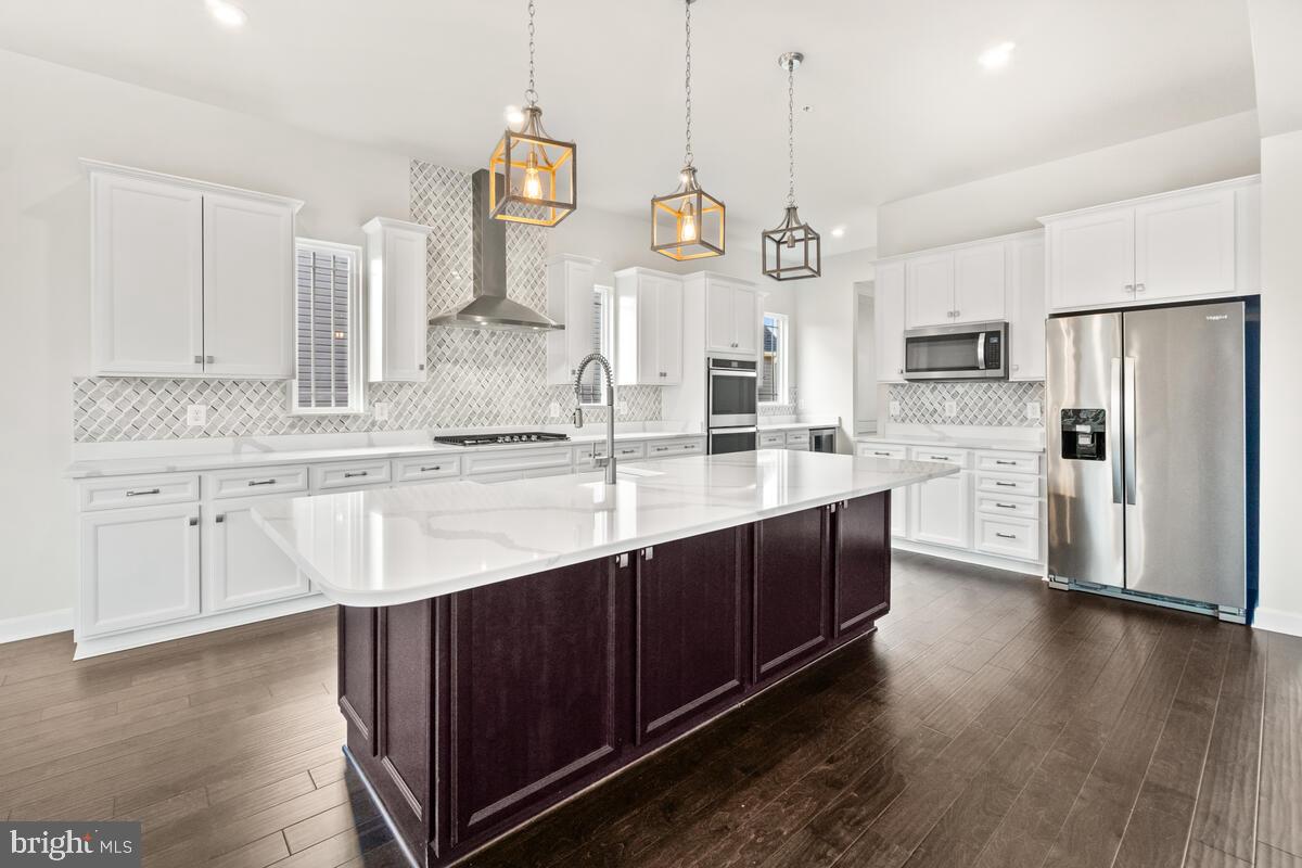 5521 HAWK RIDGE ROAD